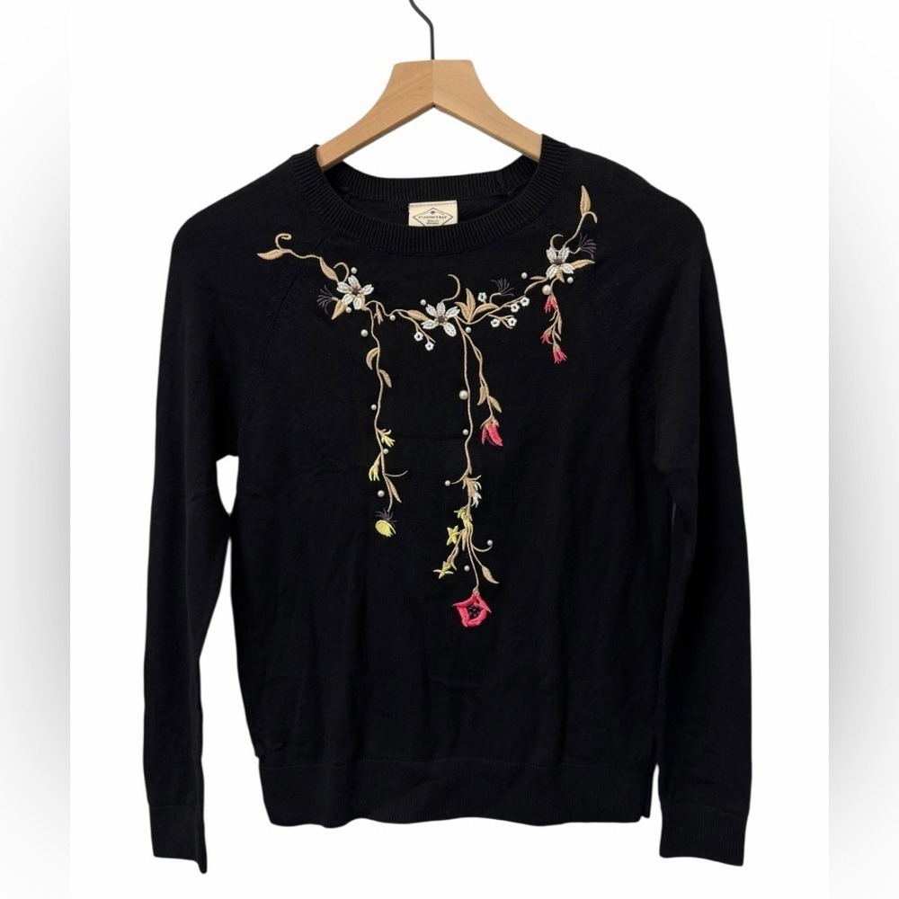 St. John's Bay Festive Holiday Floral Embroidered Pearl Sweater Women's M Black - Picture 2 of 9